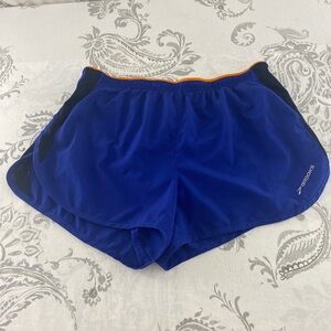 Brooks Running Shorts Womens
Large‎ Blue Lined Lightweight
Athletic